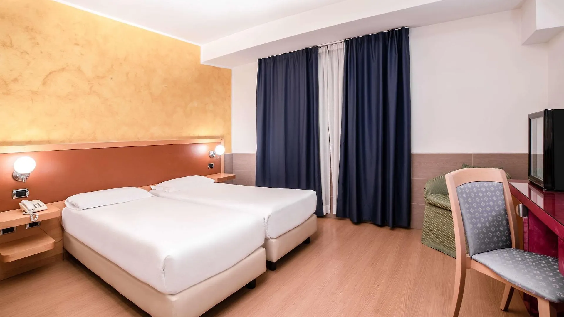 Ibis Styles Roma Vintage Hotel 4*, Rom Italien
