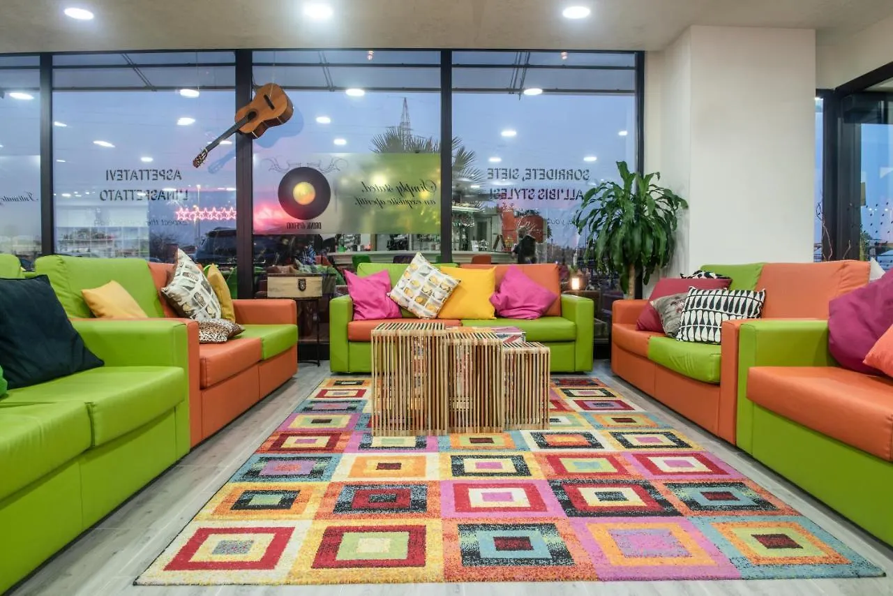 Ibis Styles Roma Vintage Hotel 4*, Rom